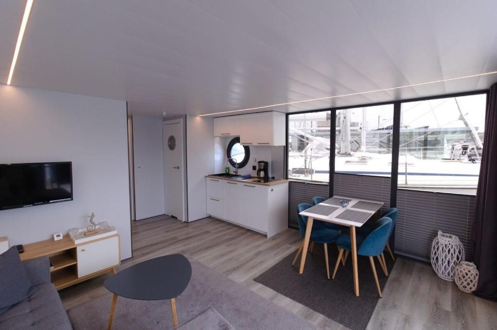 Hausboot Fjord Meeresbrise Mit Dachterrasse In フレンスブルク エクステリア 写真